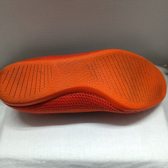 Allbirds Bright orange tree breezers size 6.5 - Picture 16 of 16